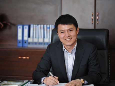 金鴻鋒門(mén)業(yè)既是我的合作伙伴，更是我風(fēng)雨與共的伴侶