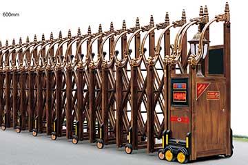 鋁合金伸縮門吸水龍